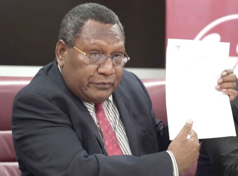Bank of PNG Governor Bakani warns of scams