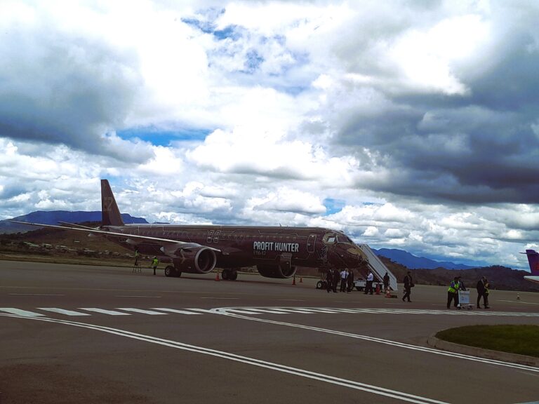 Air Niugini looks at long term fleet solution