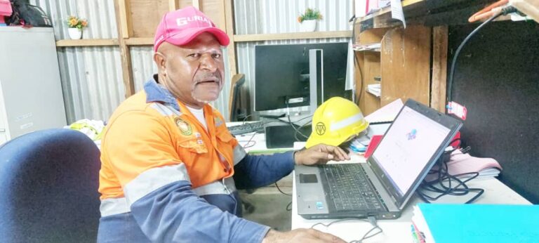 Amiable ‘Oksy’ Dude – Jacky Timdan
