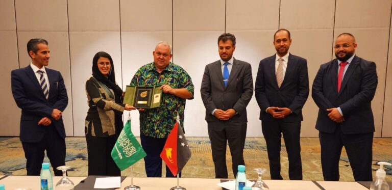 Saudi Arabia’s Minister for Tourism, Saga Alhoshan meets with Foreign Minister Justin Tkatchenko