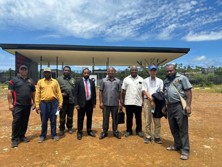 Minister Maru and SEZ experts visit Western Province