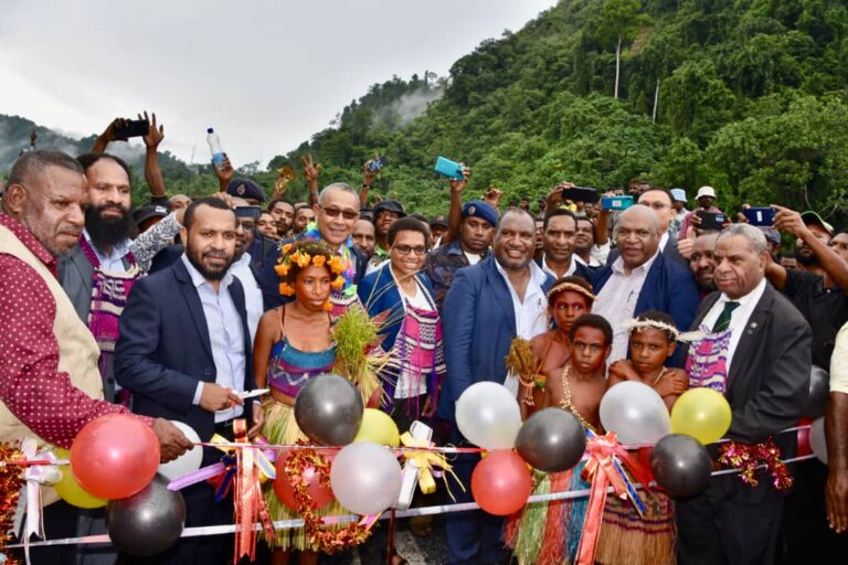 PM OFFICIALLY OPEN 9 NEW BRIDGES