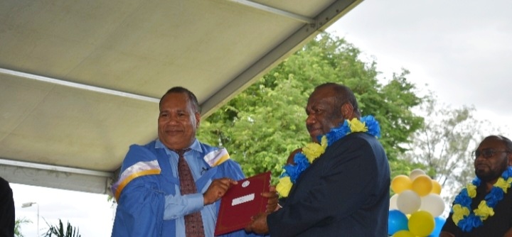 FIVE HEADS OF GOVERNMENT DEPARTMENTS FLUNK THEIR LEADERSHIP COURSE