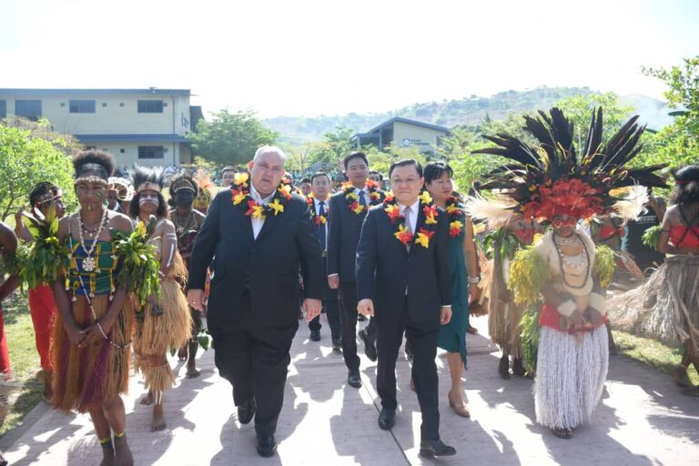 Governor Weizhong visits Butuka Academy