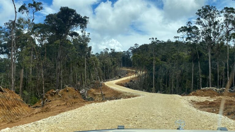 Tabubil-Telefomin road to reach first Telefomin village by tomorrow (November 1st)