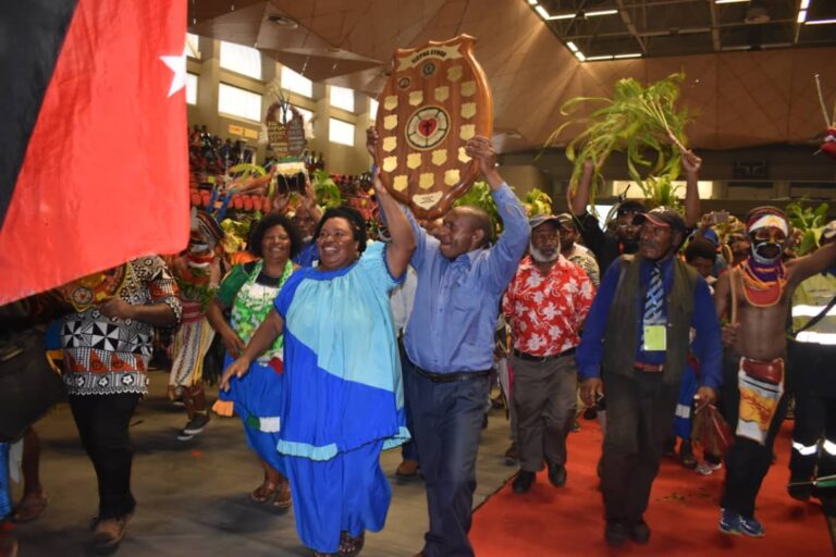 Powi, Marape pledge support to synod