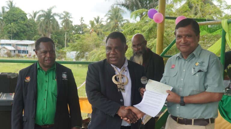 Oil Palm Minister Commits to Growth of Industry in Oro Province and Papua New Guinea