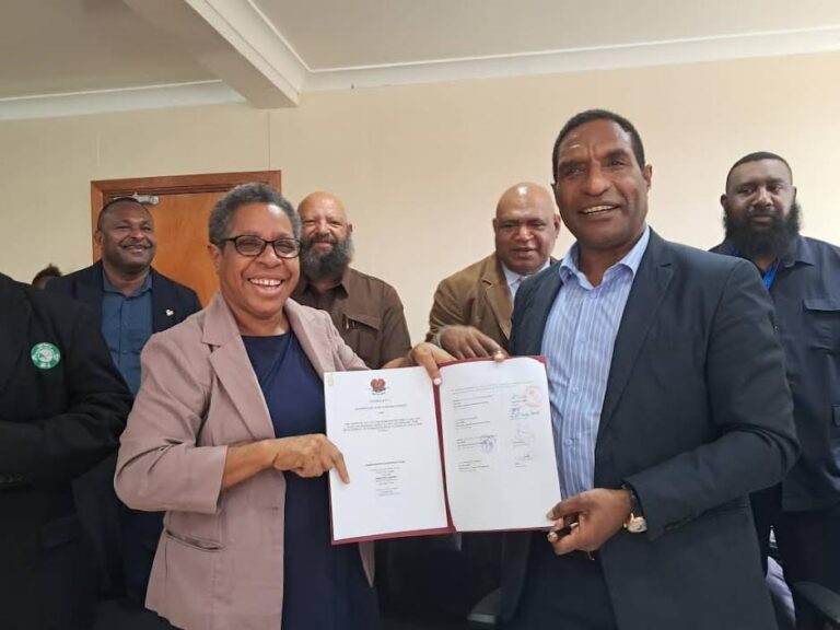 DEPTS SIGN MOU FOR NEW RUBBERIZED ROAD TECH IN PNG