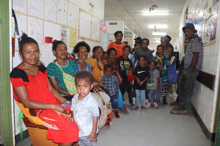 Pediatricians conduct heart screening clinic for children in Chimbu province