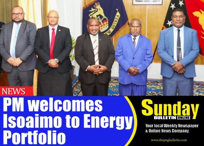 Caption: From left: New Finance Minister Thomas Opa, New Ireland Governor and National Alliance Party Leader, Hon. Walter Schnaubelt, Prime Minister James Marape, Governor General Sir Bob Dadae, and Energy Minister Peter Isoaimo at the Government House today during the swearing-in ceremony. Caption: From left: New Finance Minister Thomas Opa, New Ireland Governor and National Alliance Party Leader, Hon. Walter Schnaubelt, Prime Minister James Marape, Governor General Sir Bob Dadae, and Energy Minister Peter Isoaimo at the Government House today during the swearing-in ceremony.