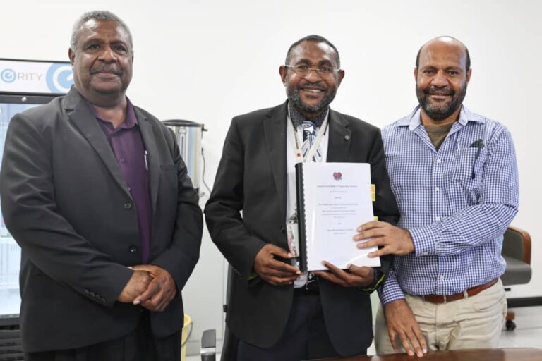 L-R: Mr Joe Sapa, CEO NPC, Mr Samuel Penias, NPC Board Chairman, Mr Jacob Jim, Managing Director Jay LW Contractors Limited. Picture supplied by Australian High Commission Media Team.