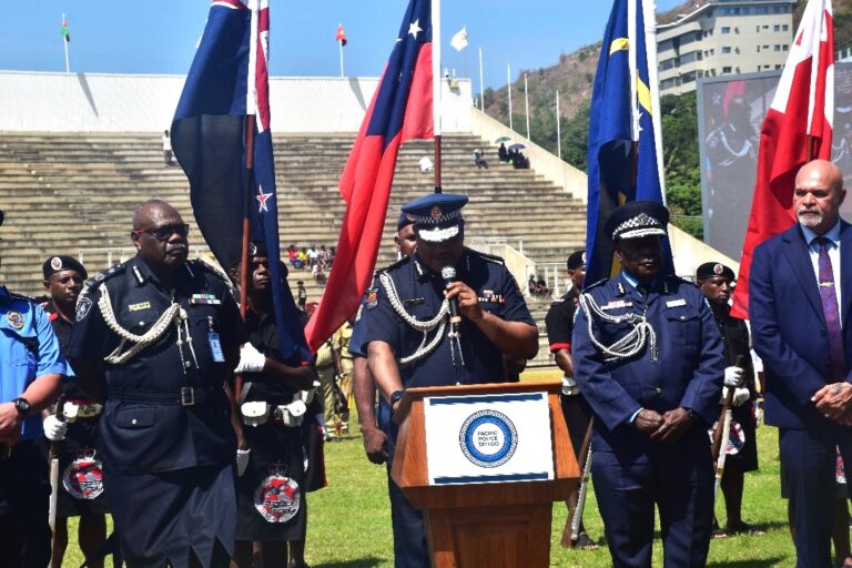 Commissioner Manning giving closing remarks at the Sir Hubert Murray Stadium. Picture by Orchy Rex.