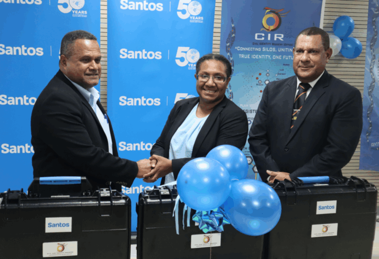Santos donates 120 biometric kits to PNGCIR