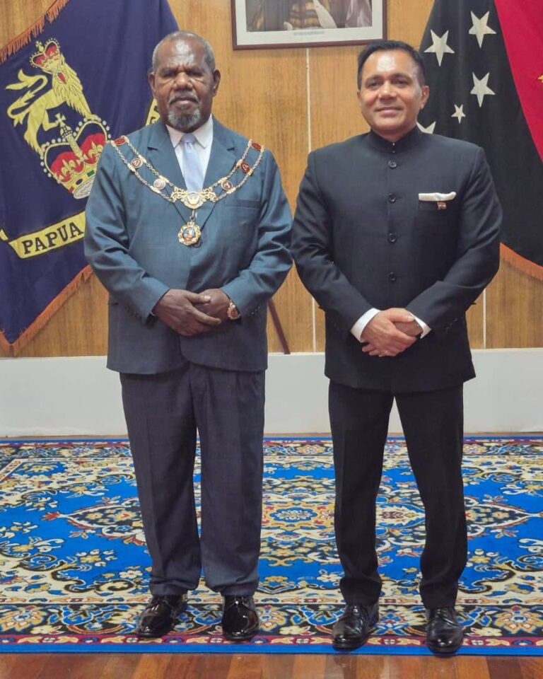 New Indian High Commissioner presents credentials to Governor General