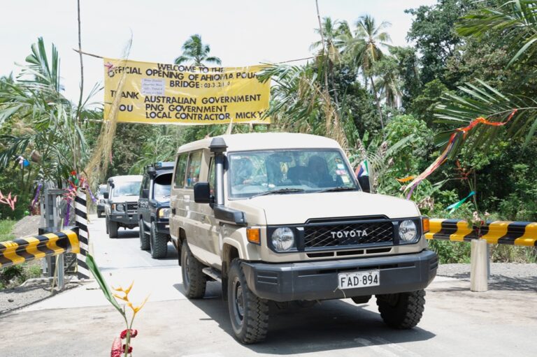 Australia, PNG open Ahioma Bailey bridge, boosting East Cape road access