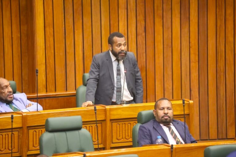 Pariwa demands Government complete Madang Airport