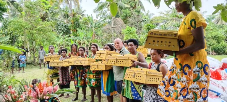 “HON. THEO PELGEN BOOSTS SME SUPPORT WITH POULTRY PROJECT FOR MOTHERS IN AHI URBAN WARDS 15 & 16″