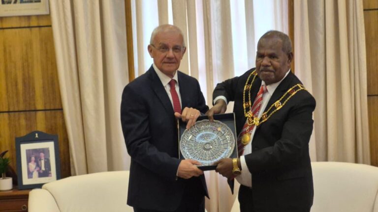 Czech ambassador presents credentials to Governor- General