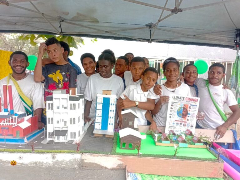 Students defy limited resources to deliver impressive mini science fair