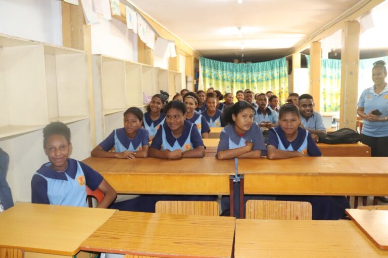 Bavaroko Primary School receives 140 new desks