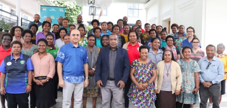 Australia supports stronger HIV care for mothers and babies in PNG