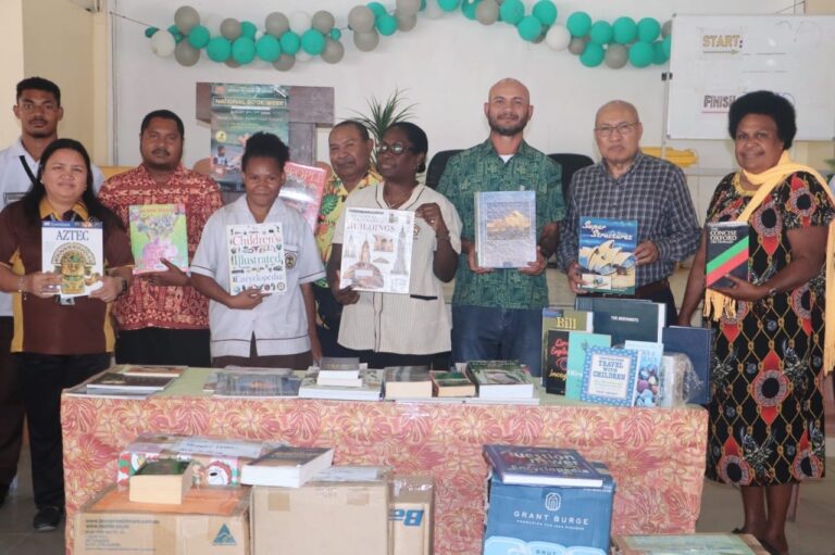 Books, Dreams and New Beginnings: Rotary and Buk Bilong Pikinini Inspire Badihagwa Students to Read