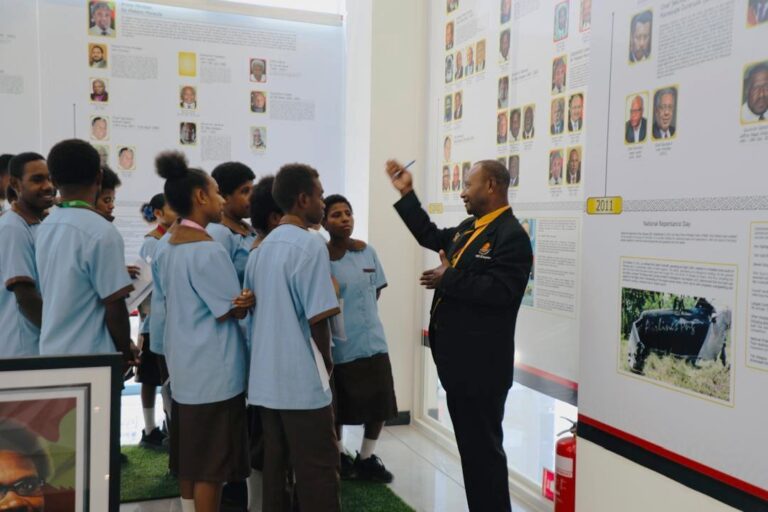 Chief Secretary welcomes St Johns students visit to Melanesian Haus